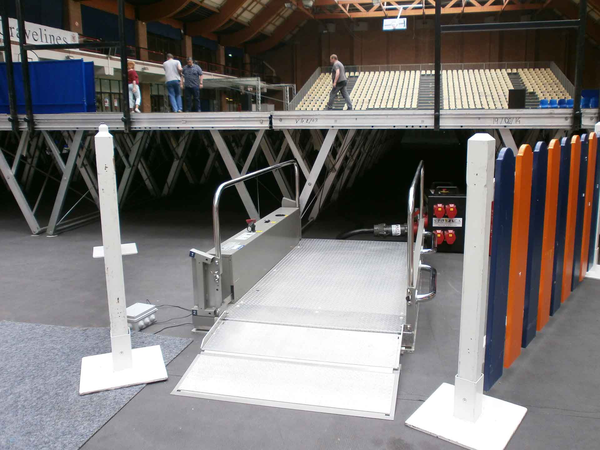 Rent Helios brand electric elevator platforms, for disabled and handicapped access to your events in France